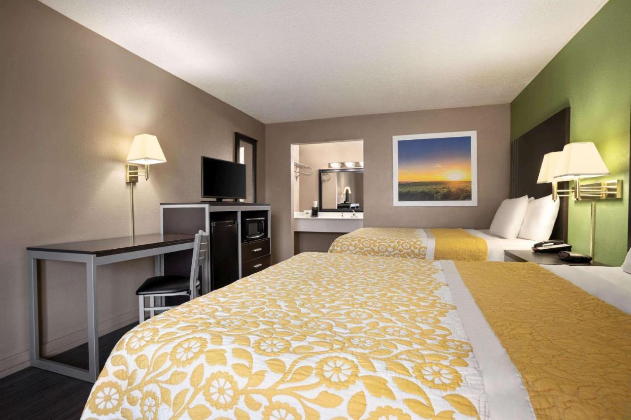 Days Inn By Wyndham Hardeeville/ I-95 State Line Exterior foto